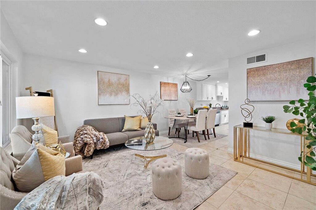 Property Photo:  2338 Bunker Hill  CA 92626 