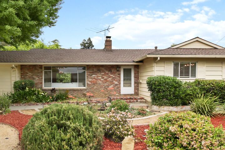 Property Photo:  102 Rancho Way  CA 95695 