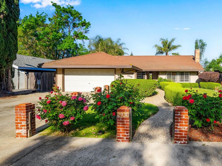 Property Photo:  2938 Spruce Way  CA 95691 