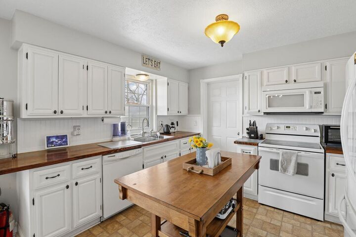 Property Photo:  3765 Lisa Lane  KY 41001 