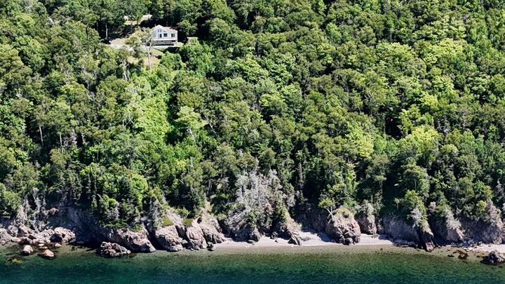 Property Photo: 95 Lakeshore Drive W NS B0E 3B0
