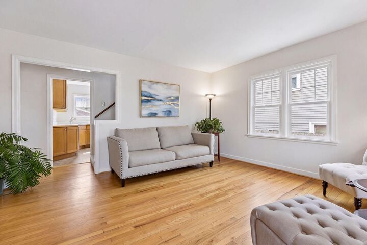 Property Photo:  1962 Saunders Avenue  MN 55116 