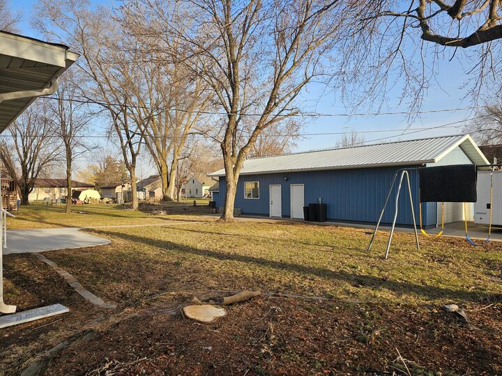 Property Photo:  265 1st Street NW  MN 56368 