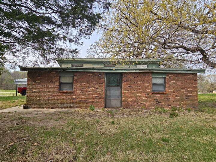 Property Photo: 14430 E Highway 264 AR 72745