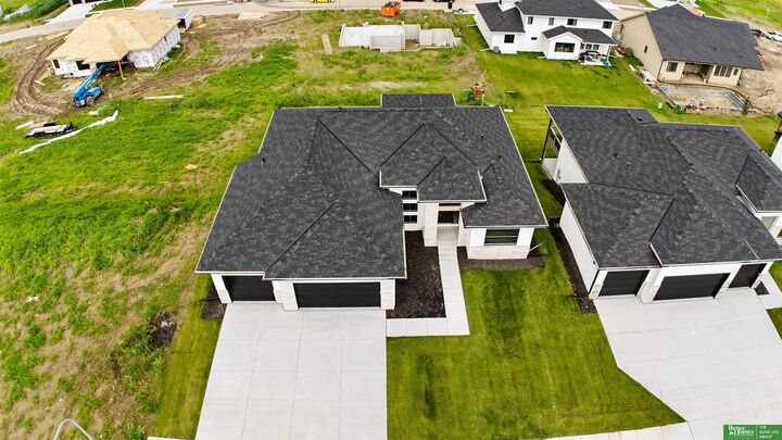 Property Photo:  5430 N 212 Avenue  NE 68022 