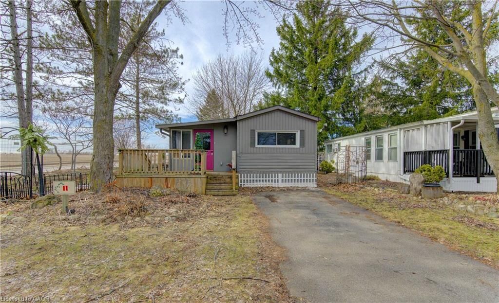 Property Photo: 580 Beaver Creek Road 11 ON N2J 3Z4