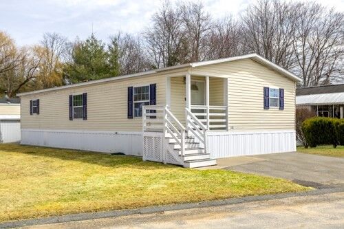 Property Photo:  556 Central Street 141  MA 01453 