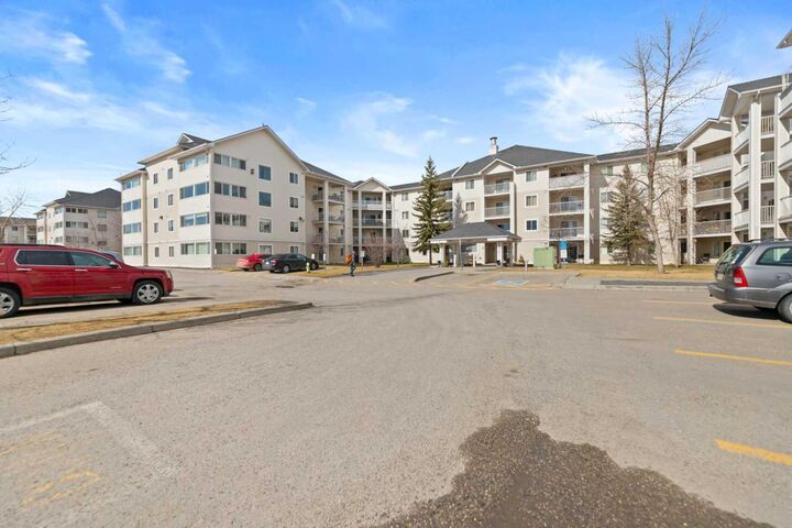 Property Photo: 6224 17 Avenue SE 1102 AB T2A 7X8