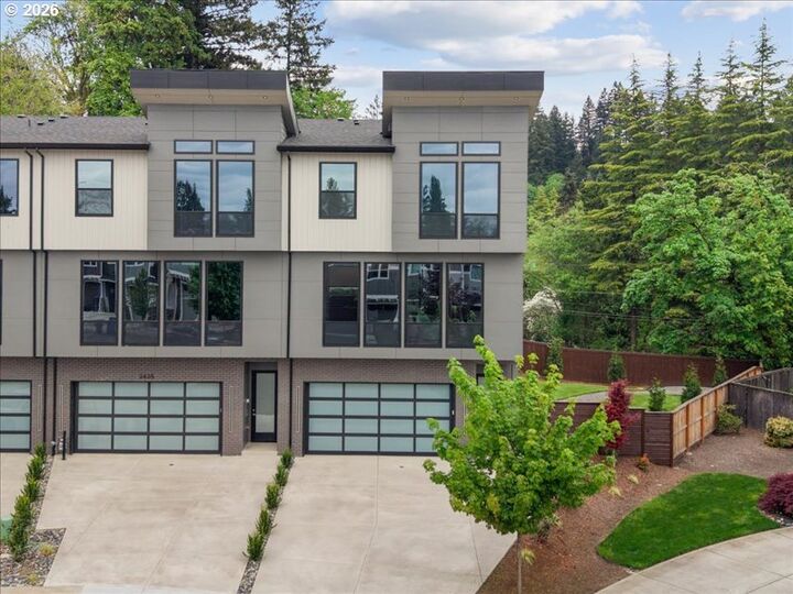 Property Photo: 2445 N R St WA 98671