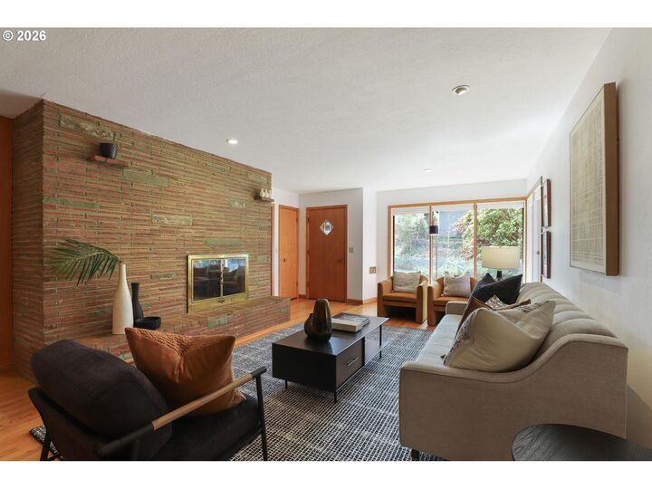 Property Photo:  4111 SE Brooklyn St  OR 97202 