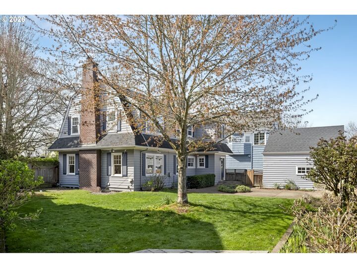 Property Photo:  2417 NE Hamblet St NE  OR 97212 