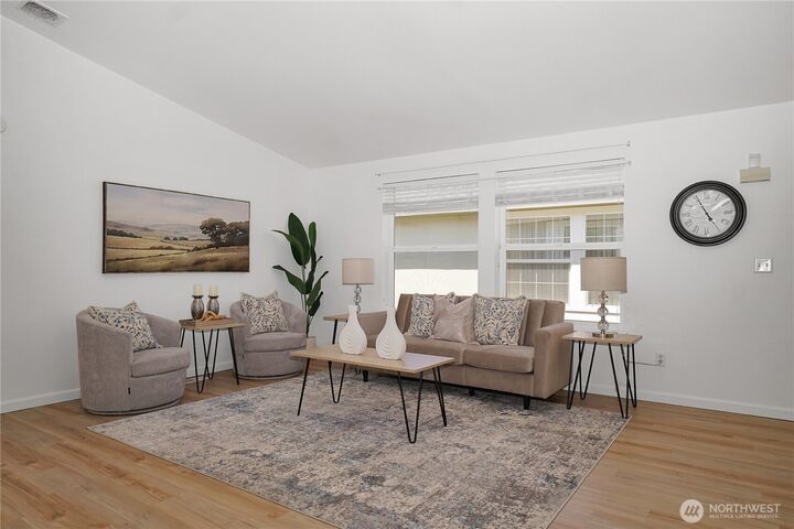 Property Photo: 24027 222nd Place SE 88 WA 98038