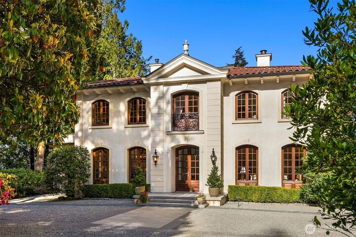 Property Photo: 8010 Grand Avenue NE WA 98110