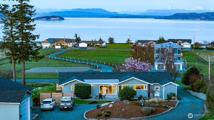 Property Photo:  1387  Scenic Heights Road  WA 98277 