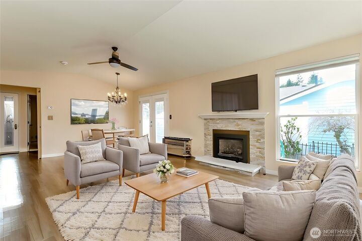 Property Photo:  24710  11th Avenue S  WA 98198 