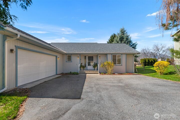 Property Photo:  40  McLallen Lane  WA 98831 