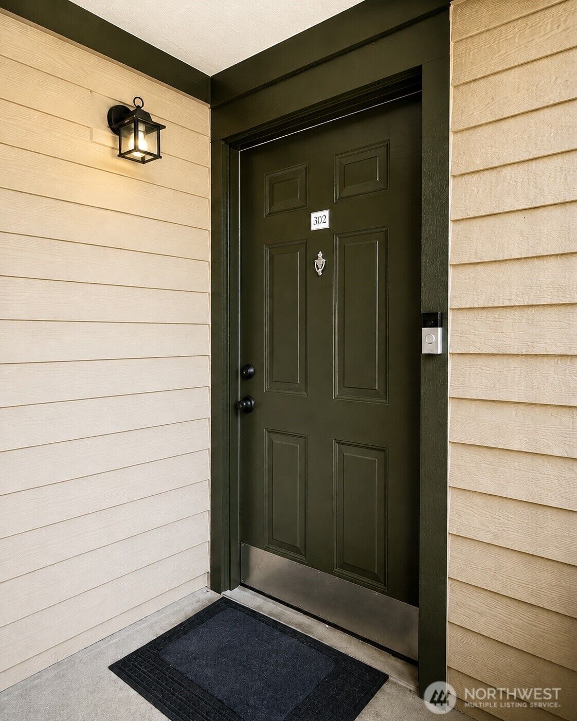 Property Photo:  10605 SE 261st Place D302  WA 98030 