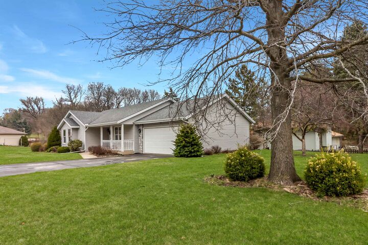 Property Photo:  1872 S Trainer Road  IL 61108 