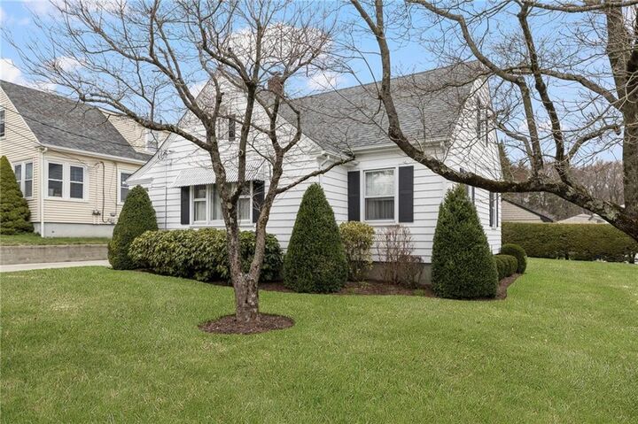 Property Photo:  10 Bellevue Avenue  RI 02911 