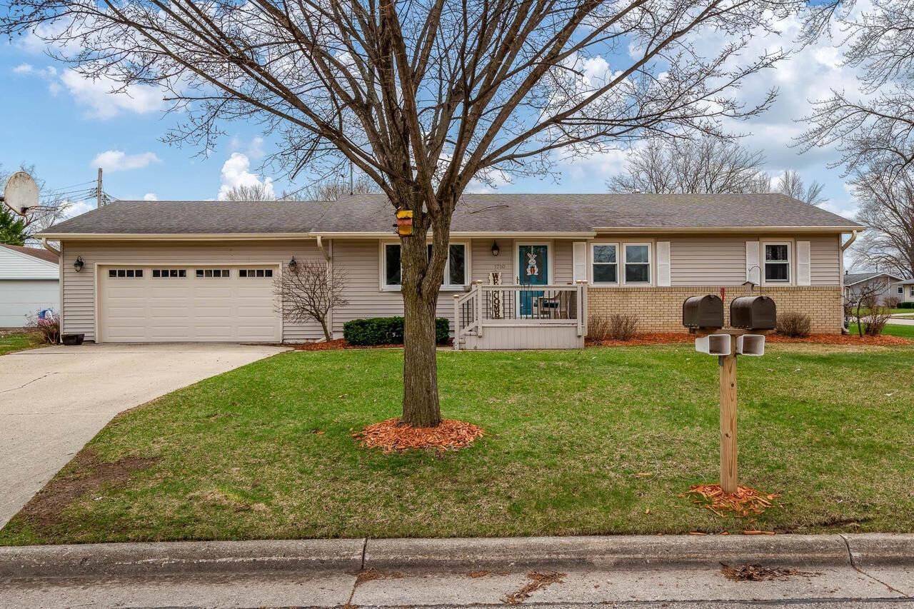Property Photo:  1710 Sumac Court  WI 53511 