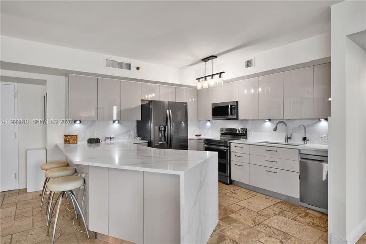 Property Photo:  1800 S Ocean Dr 1210  FL 33009 