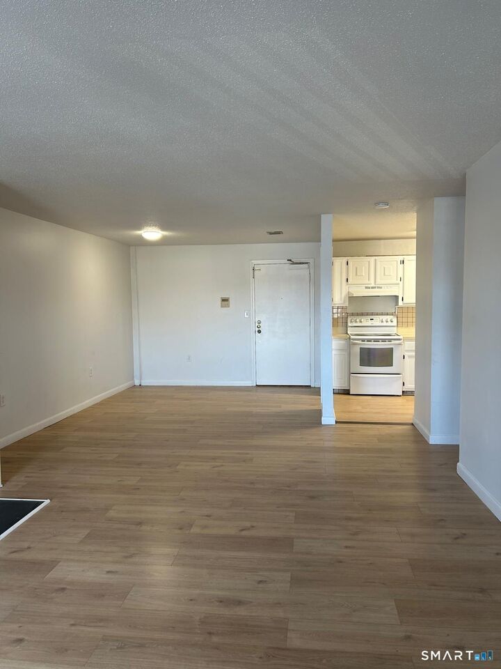 Property Photo:  90 Kane Street C1  CT 06119 