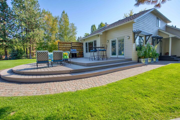 Property Photo:  17404 Springview Ln  WA 99026 