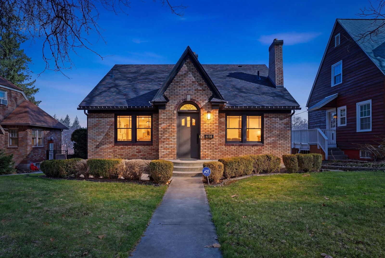 Property Photo: 618 W 22nd Ave WA 99203