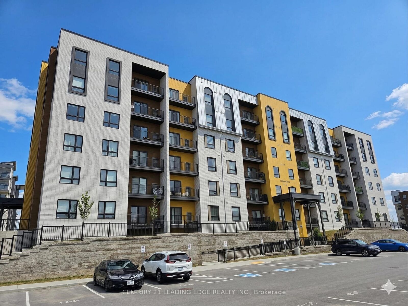 Property Photo:  8 Culinary Lane 502  ON L9J 0T2 