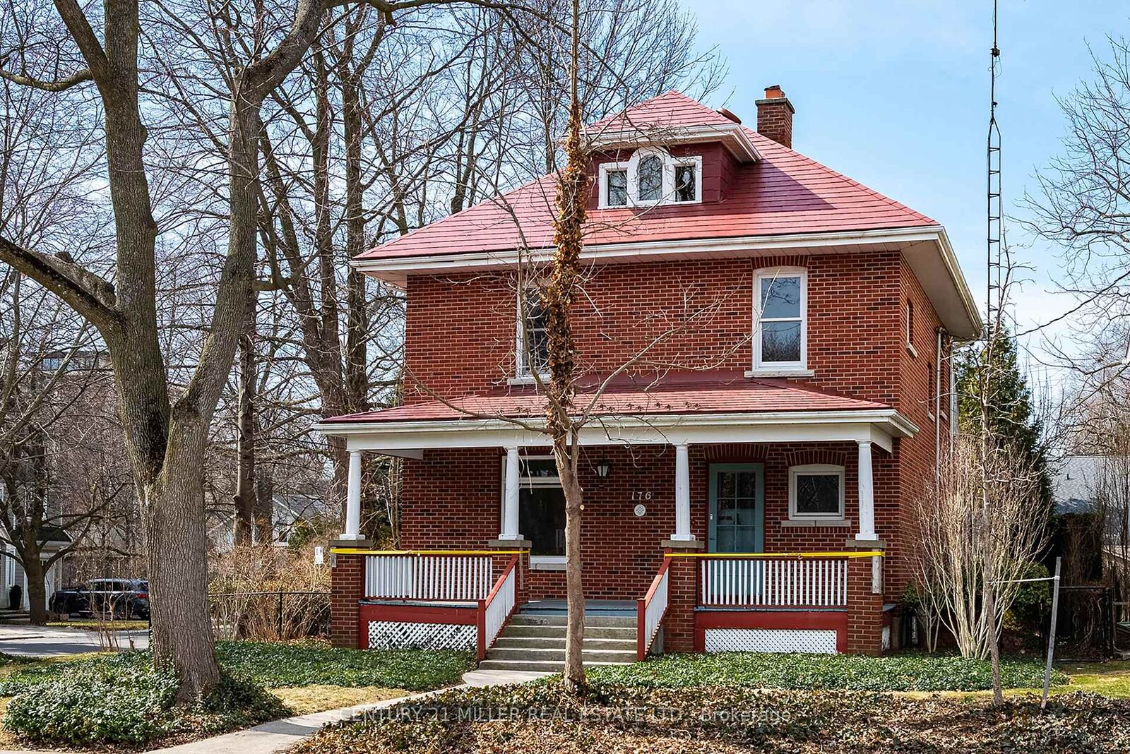 Photo de la propriété: 176 Douglas Avenue ON L6J 3S1