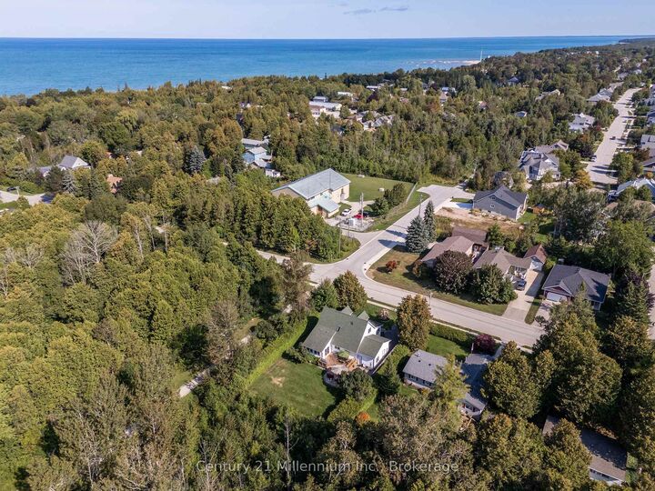 Property Photo:  171 Island Street  ON N0H 2L0 