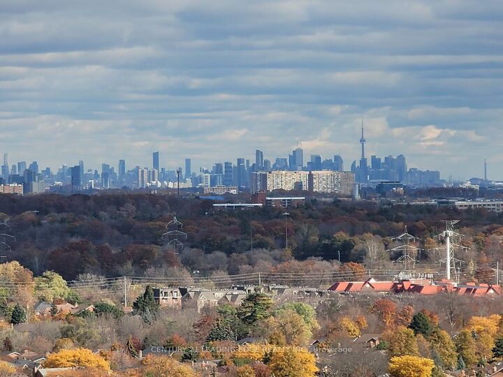 Photo de la propriété: 2520 Eglinton Avenue W 1016 ON L5M 0Y4