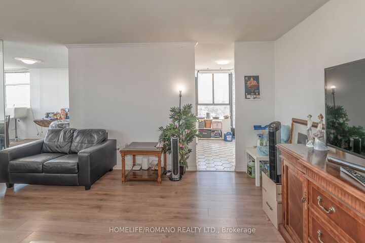 Property Photo:  100 Antibes Drive 702  ON M2R 3N1 