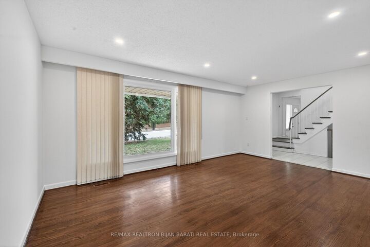 Property Photo: 298 Newton Drive ON M2M 2P8