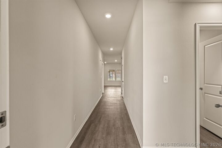 Property Photo:  180 Canton Place  OK 74044 