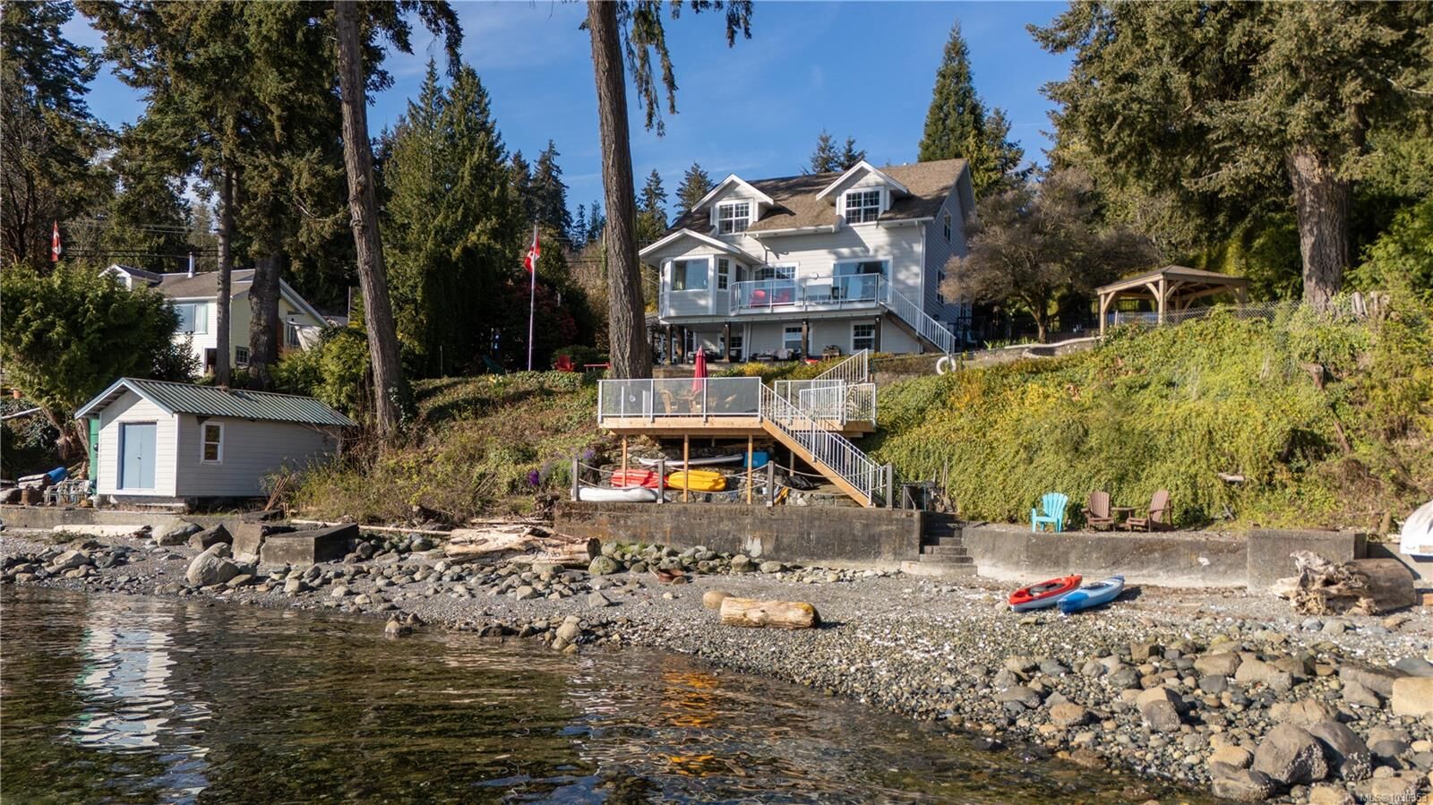 Property Photo:  319 Chemainus Rd  BC V9G 1X9 