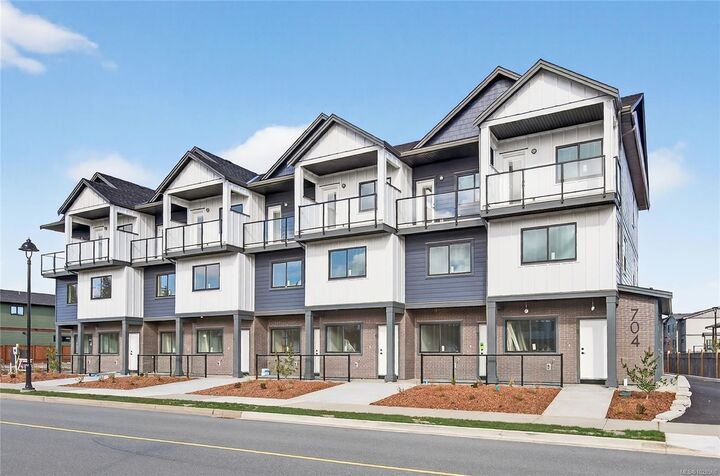 704 Beaver Creek Blvd #1 — photo 1