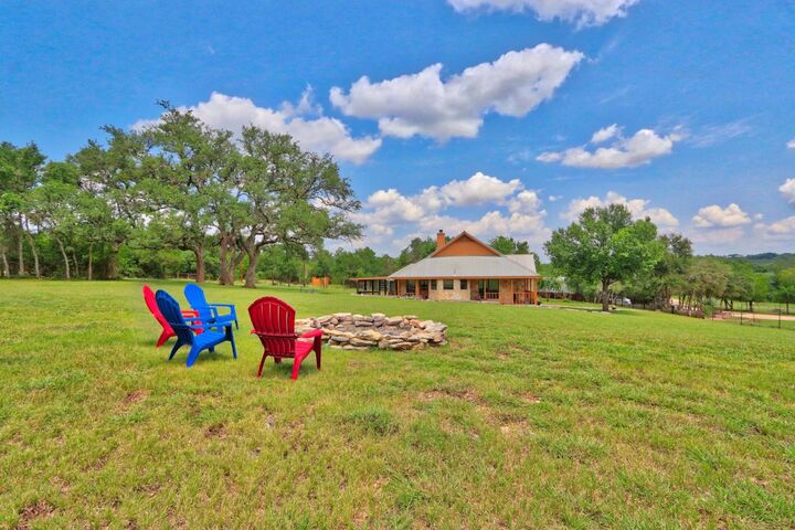 Property Photo: 10621 Fm 150 W TX 78619