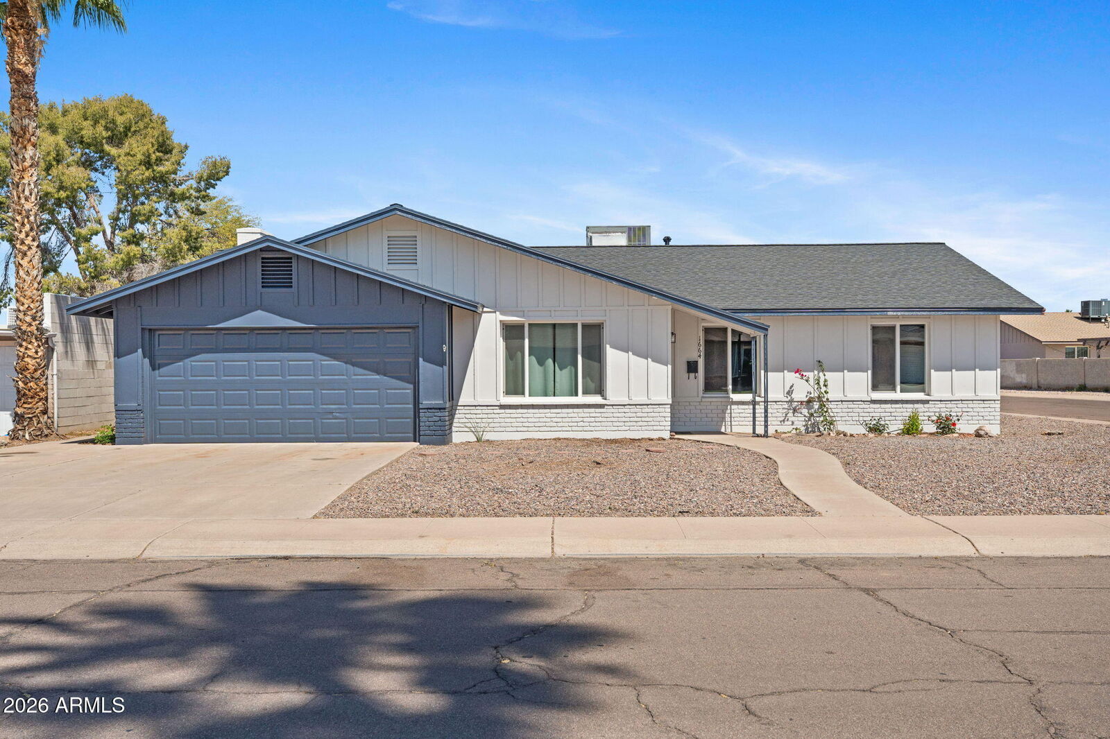Property Photo:  1664 E Del Rio Drive  AZ 85282 