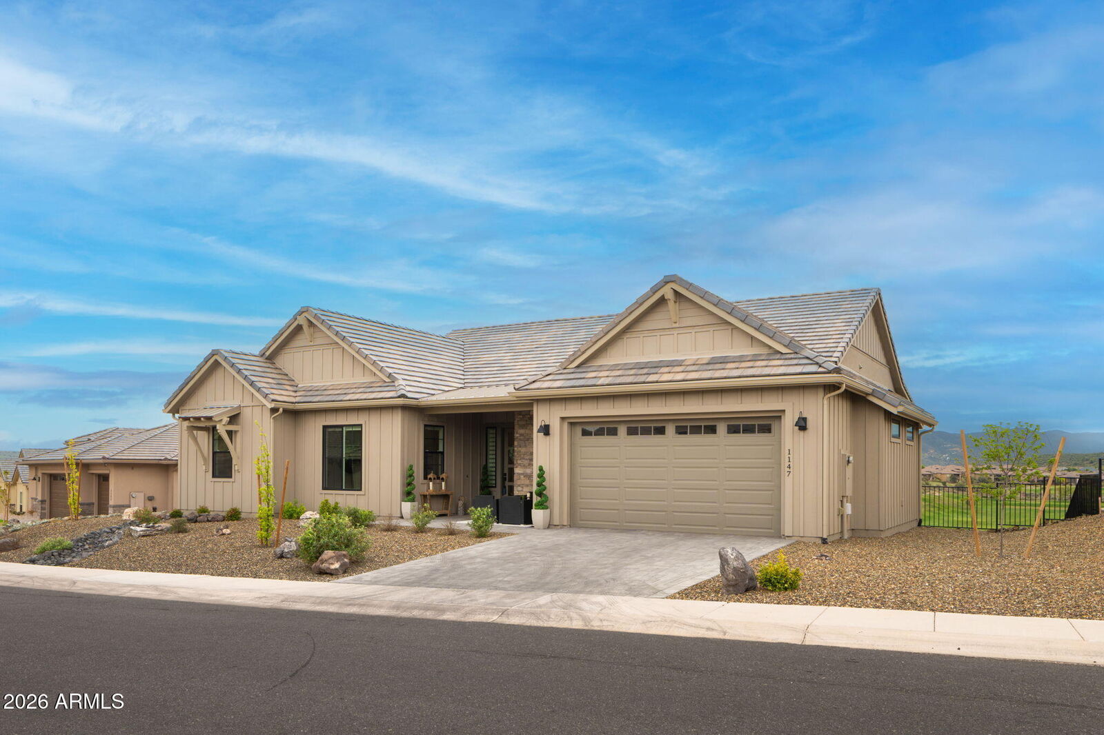 Property Photo: 1147 S Lakeview Drive AZ 86301