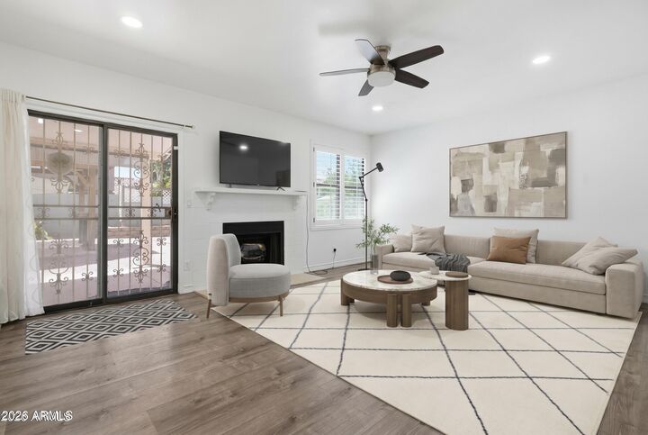 Property Photo:  7813 W Dreyfus Drive  AZ 85381 