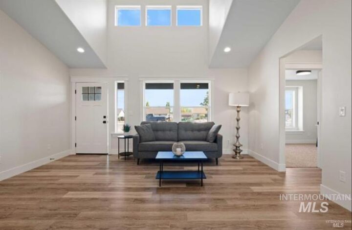 Property Photo: 1509 Tverdy Lane ID 83316