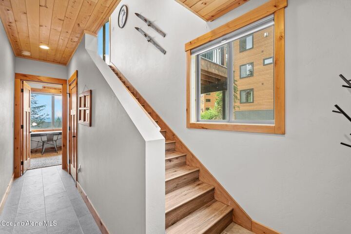 Property Photo:  21 Harrison Ln  ID 83864 