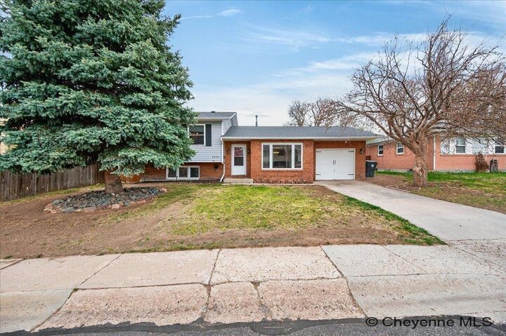 Property Photo:  5210 Windmill Rd  WY 82009 