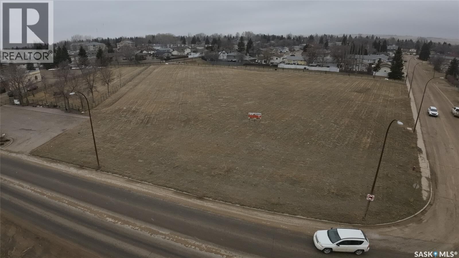 Property Photo:  301 North Service Road W  SK S9H 0K6 