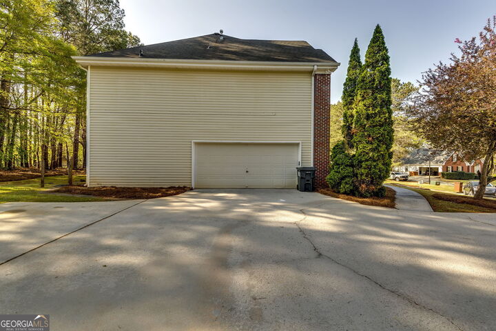 Property Photo:  586 Ribbon Lane  GA 30094 