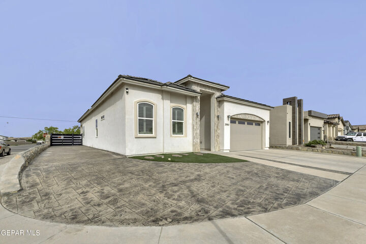 Property Photo:  3901 Desert Park Place  TX 79938 