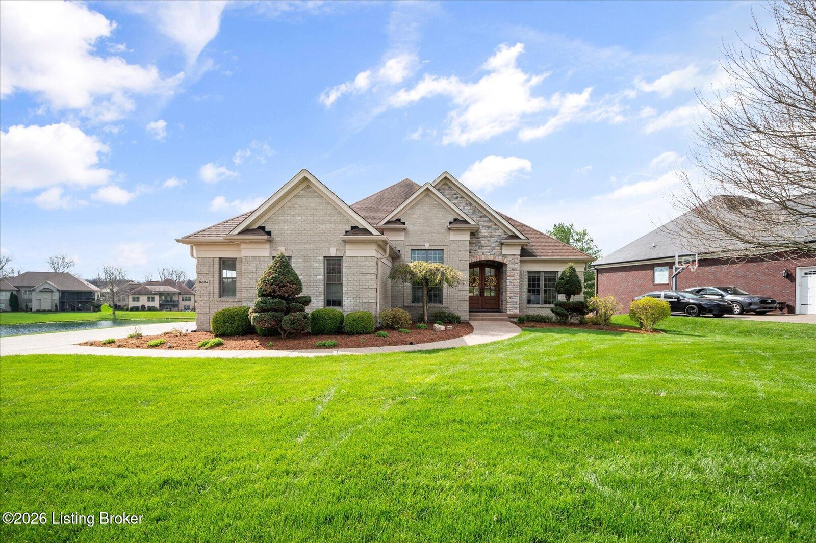 Property Photo: 16904 Shakes Creek Dr KY 40023