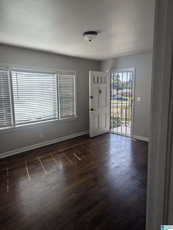 Property Photo:  1744 Lincoln Place  AL 35211 