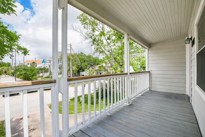 Property Photo:  704 6th Street  TX 77565 